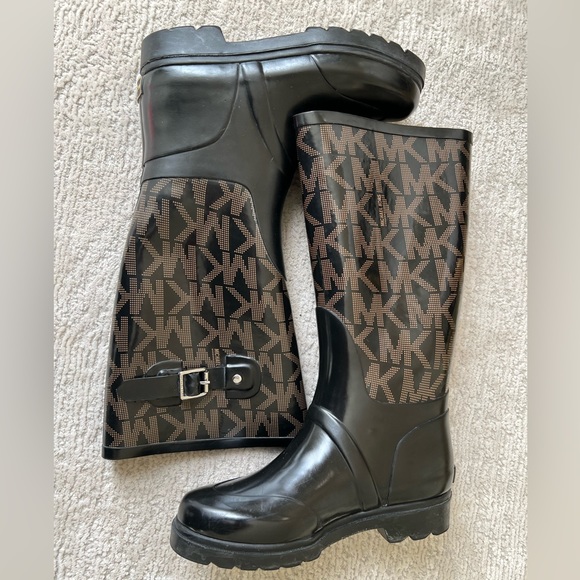 Michael KORS MK Brown Rubber Winter & Rain-boots Size 6 M - Picture 1 of 9